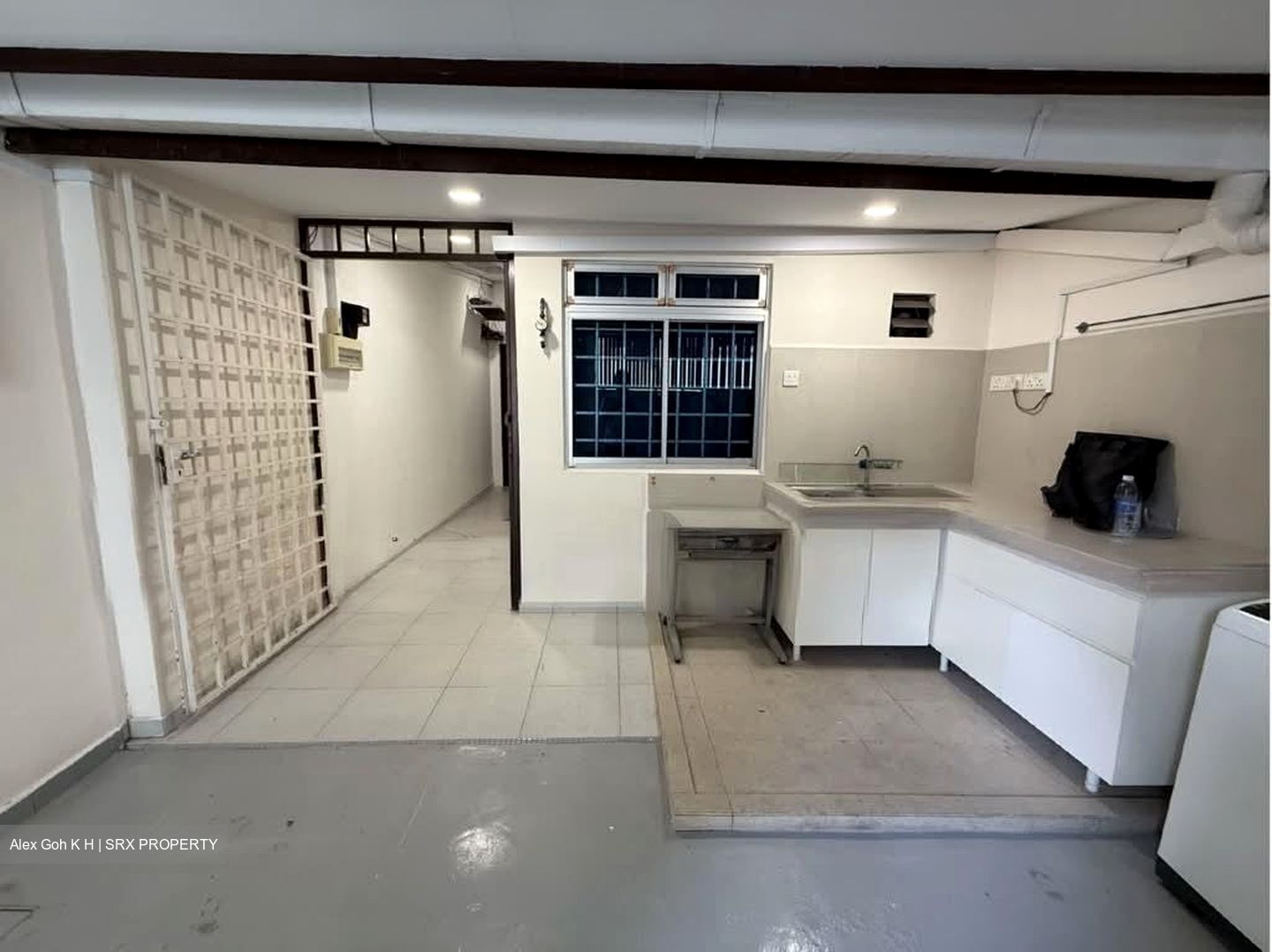 Crane Road (D15), Terrace #549137311